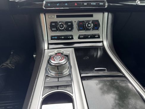 Used 2015 Jaguar XF Sport AWD/4WD image 17