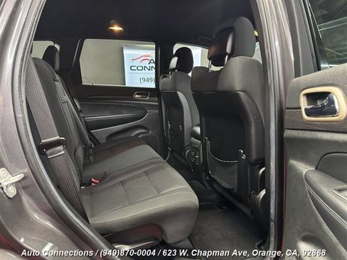 Used 2014 Jeep Grand Cherokee Laredo w/ Quick Order Package 23E RWD image 8