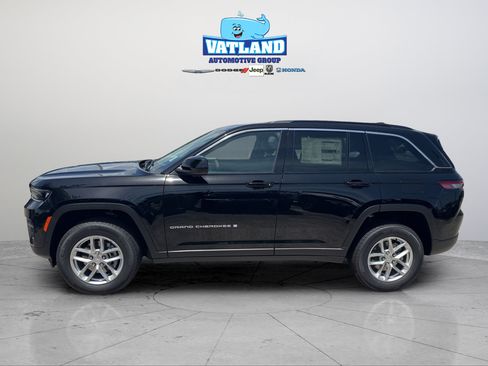 New 2026 Jeep Grand Cherokee Laredo X RWD image 2