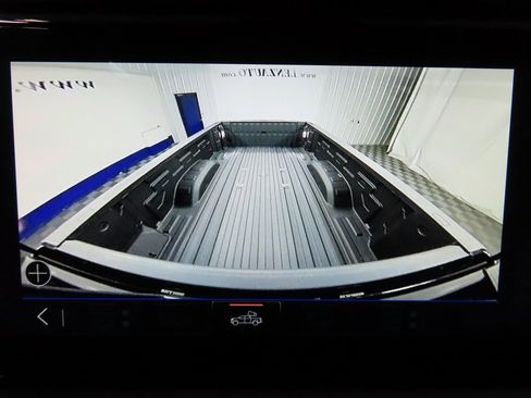 Used 2025 GMC Sierra 2500 AT4X image 22