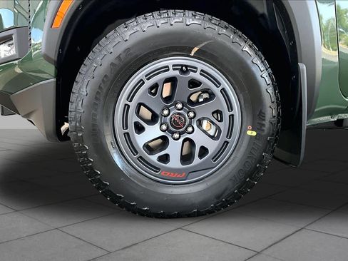 New 2026 Nissan Frontier Pro-X w/ Pro-X Convenience Package RWD image 11