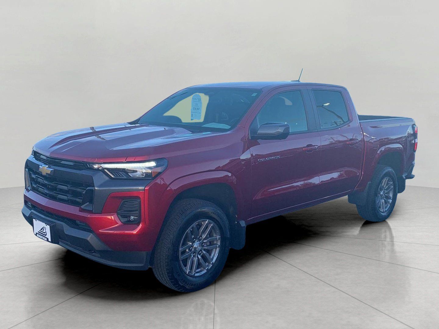 Used 2024 Chevrolet Colorado LT w/ LT Convenience Package III AWD/4WD image 4