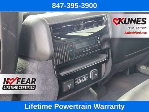 Used 2024 Jeep Wagoneer Series II w/ Flexible Seating Group AWD/4WD image 21