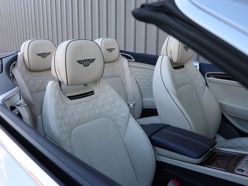 Used 2021 Bentley Continental GT image 5