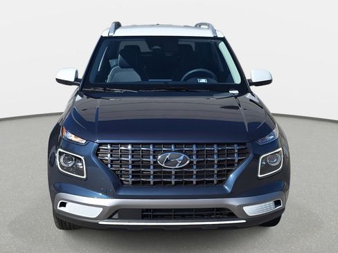 New 2025 Hyundai Venue Limited image 2