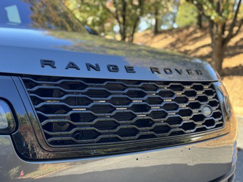Used 2018 Land Rover Range Rover HSE image 13