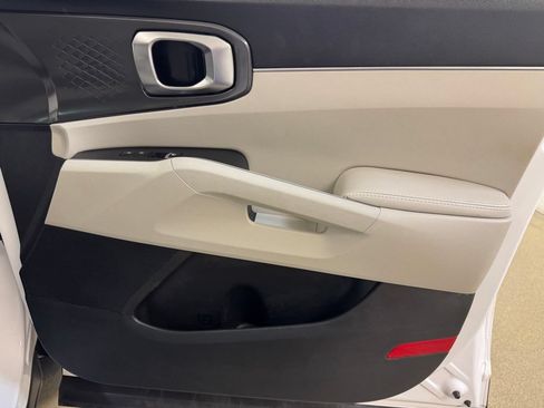 Used 2025 Kia Sorento S w/ Panoramic Sunroof Package FWD image 32