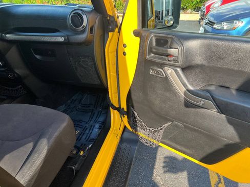Used 2015 Jeep Wrangler Unlimited Sport w/ Power Convenience Group AWD/4WD image 30