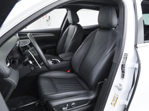 Used 2023 Maserati Grecale GT AWD/4WD image 17