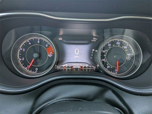 Used 2019 Jeep Cherokee Limited image 29