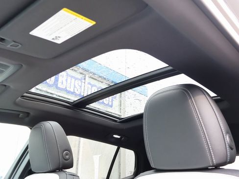 New 2026 Chevrolet Equinox EV LT image 21