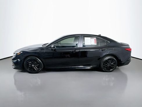 Used 2026 Toyota Camry SE FWD image 5