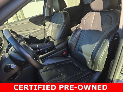 Certified 2023 Hyundai Elantra Limited w/ Preferred Accessory Package image 15