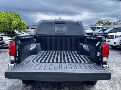 Used 2021 Toyota Tacoma SR5 RWD image 7