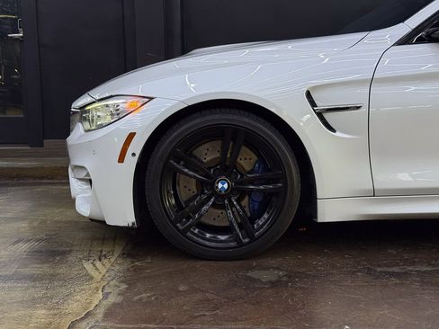 Used 2015 BMW M4 Convertible RWD image 4
