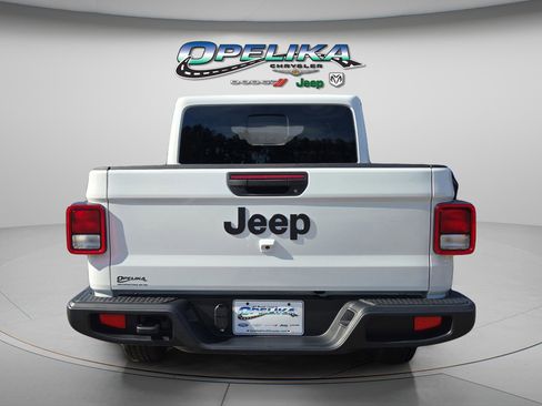 New 2025 Jeep Gladiator Sport image 6