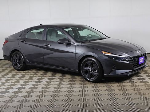 Used 2023 Hyundai Elantra SEL w/ Preferred Accessory Package image 40