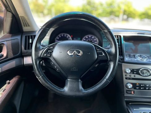 Used 2015 INFINITI Q40 w/ Navigation Package RWD image 15