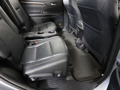 Used 2014 Toyota Highlander Limited Platinum image 23