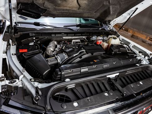 Used 2024 GMC Sierra 2500 AT4X AWD/4WD image 41