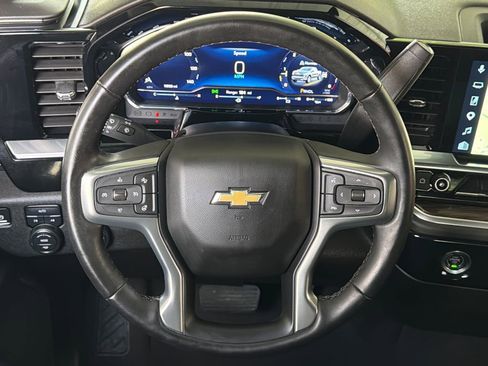 Used 2024 Chevrolet Silverado 1500 LT image 4