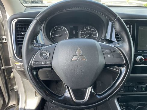 Used 2020 Mitsubishi Outlander SEL AWD/4WD image 15