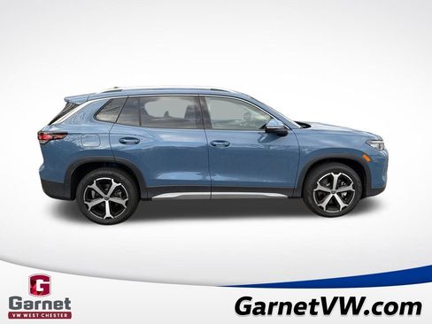 New 2025 Volkswagen Tiguan SE image 6