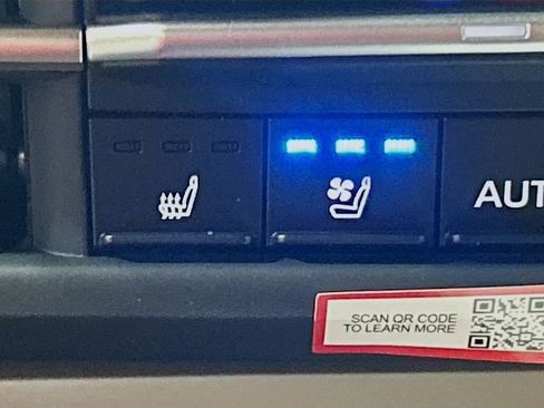 New 2026 Toyota Sienna Platinum image 19