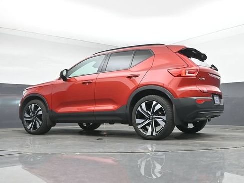 Used 2023 Volvo XC40 B5 Plus w/ Driver Assist Package AWD/4WD image 15