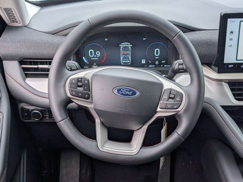 New 2026 Ford Explorer Active image 12