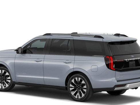 New 2026 Ford Expedition Platinum image 2