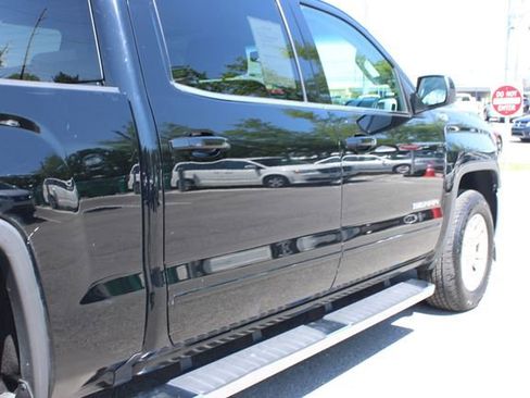 Used 2018 GMC Sierra 1500 SLE w/ SLE Value Package image 46