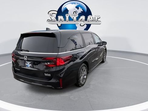 New 2026 Honda Odyssey Touring image 9