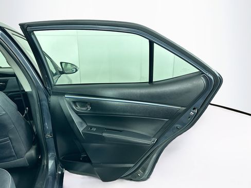 Used 2015 Toyota Corolla S image 27