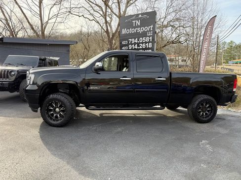 Used 2014 GMC Sierra 2500 Denali w/ Suspension Package, Off-Road image 85