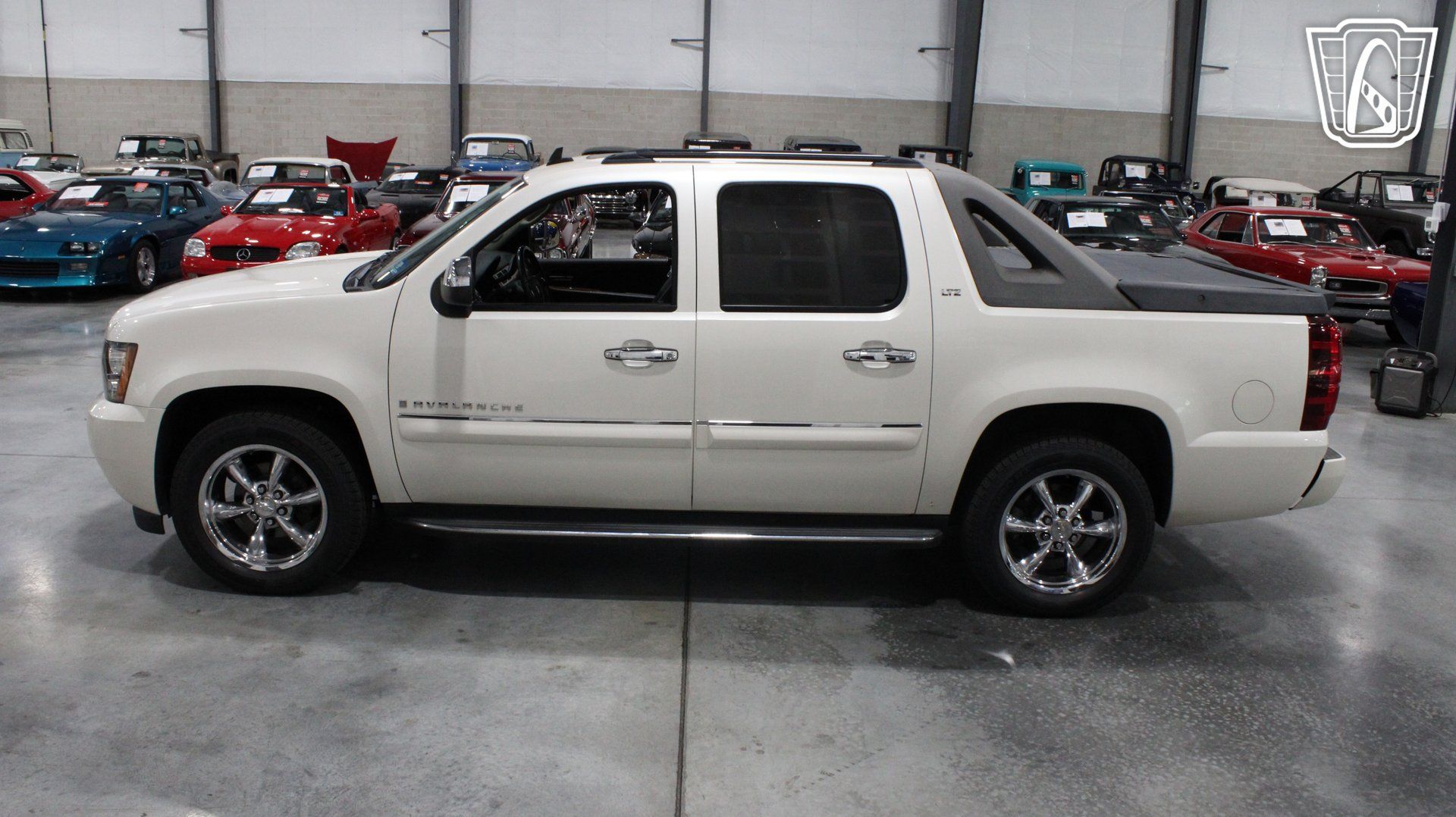 Used 2008 Chevrolet Avalanche LTZ w/ LTZ Preferred Equipment Group AWD/4WD image 31