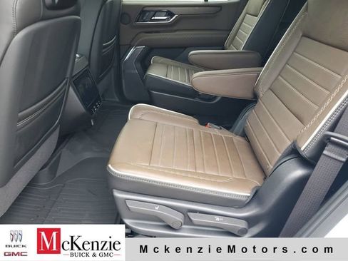 New 2026 GMC Yukon Denali Ultimate AWD/4WD image 21