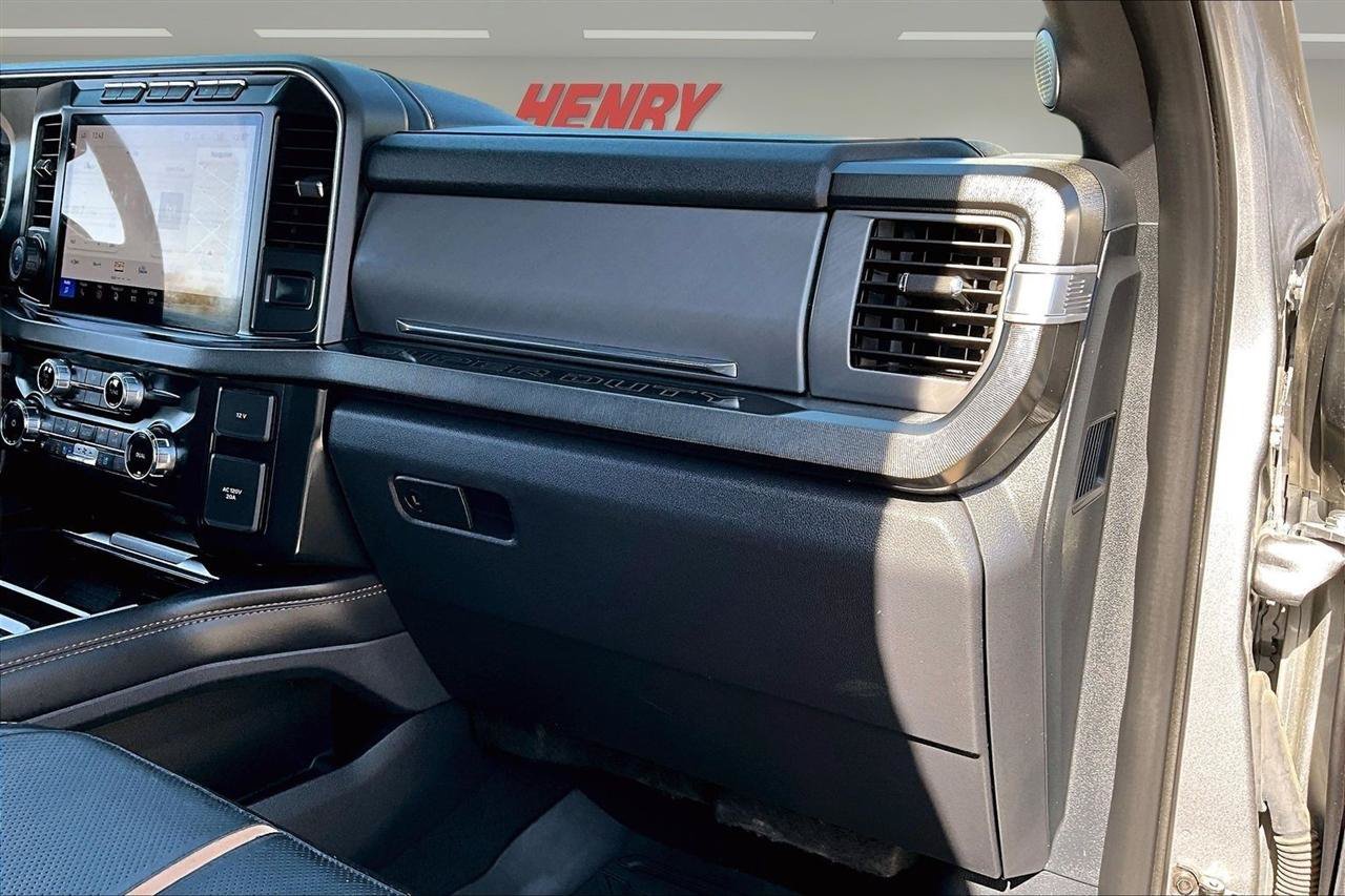 Used 2024 Ford F350 Platinum w/ Tremor Off-Road Package AWD/4WD image 27