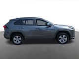 Used 2022 Toyota RAV4 XLE image 2