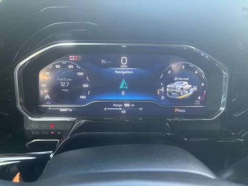 Used 2024 Chevrolet Silverado 2500 LT image 25