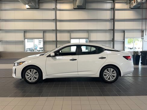 Used 2024 Nissan Sentra S image 4