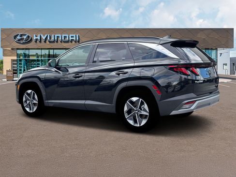Used 2025 Hyundai Tucson SEL FWD image 4