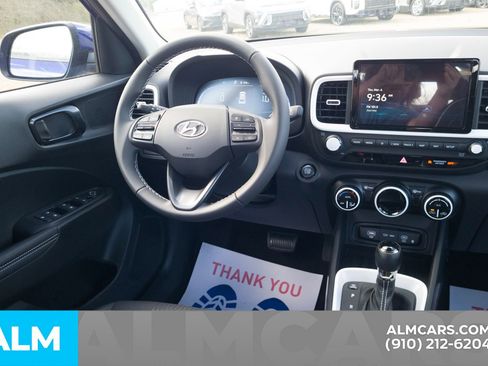 Used 2025 Hyundai Venue Limited image 20