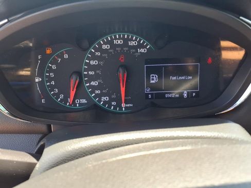 Used 2020 Chevrolet Trax LT w/ LT Convenience Package FWD image 17
