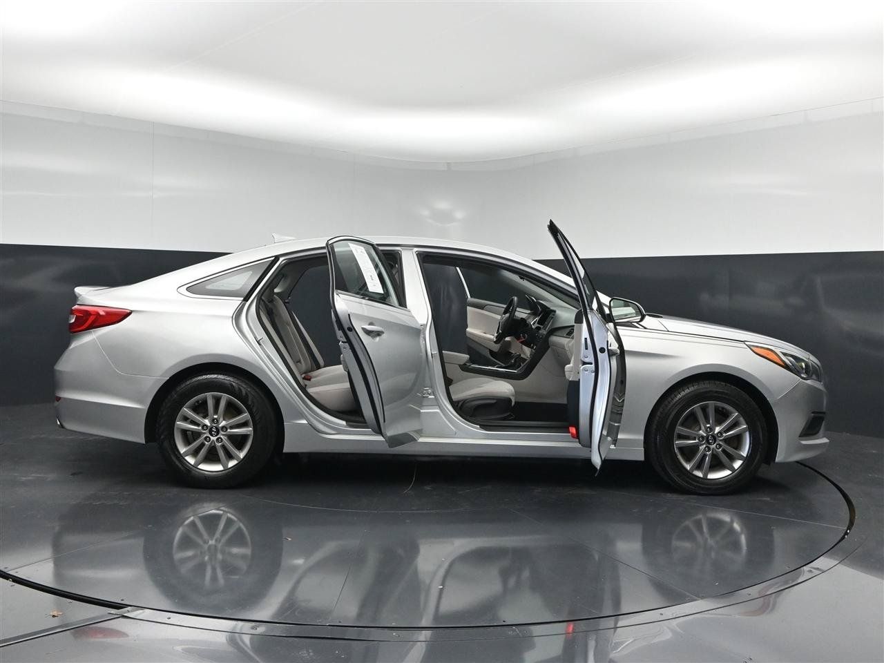Used 2016 Hyundai Sonata SE FWD image 39
