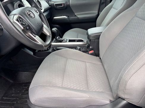 Used 2023 Toyota Tacoma SR5 RWD image 10