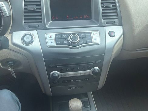 Used 2014 Nissan Murano S FWD image 2