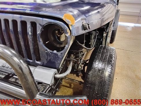 Used 2004 Jeep Wrangler SE image 14