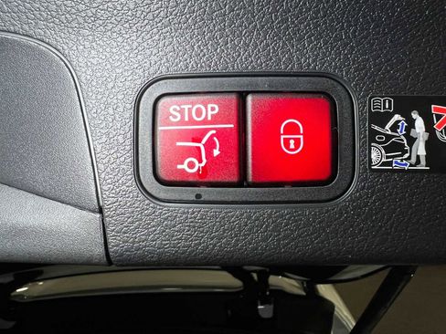 New 2026 Mercedes-Benz GLS 580 4MATIC image 18