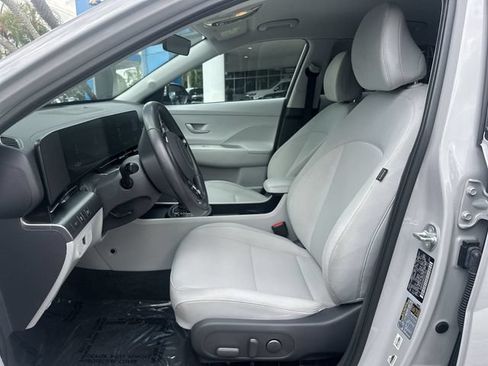 Used 2025 Hyundai Kona SEL FWD image 30